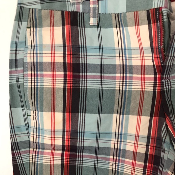 Perfect condition Tommy Hilfiger Bermuda shorts - Picture 2 of 4